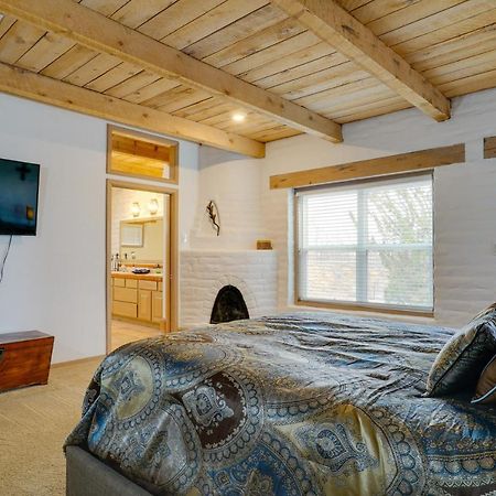 Las Cruces Home La Casa Blanca With Courtyard ภายนอก รูปภาพ
