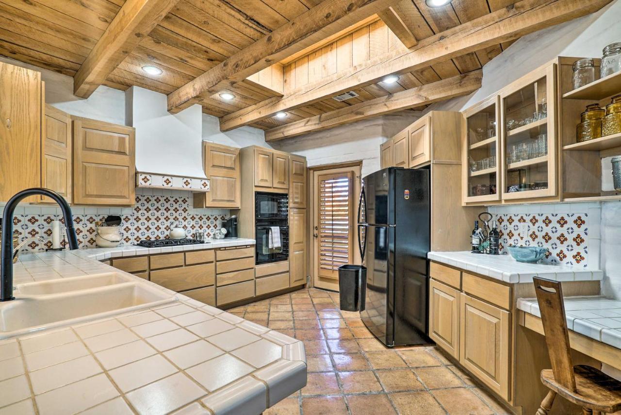 Las Cruces Home La Casa Blanca With Courtyard ภายนอก รูปภาพ