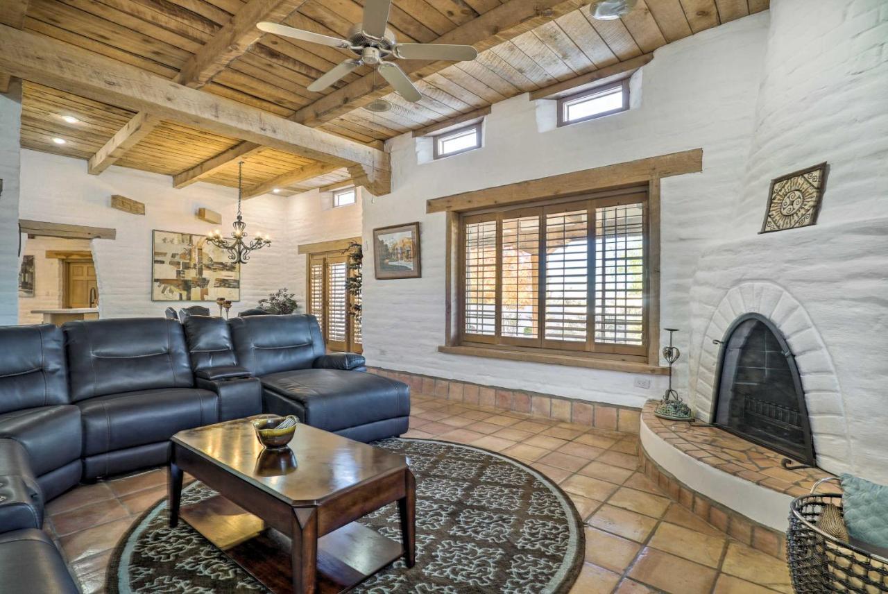 Las Cruces Home La Casa Blanca With Courtyard ภายนอก รูปภาพ